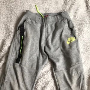 Nike joggers with zipper